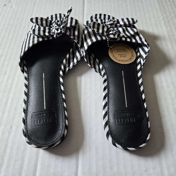Chelsee Girl Memory Foam Black/White Shira Sandals Size 7 - Picture 3 of 10